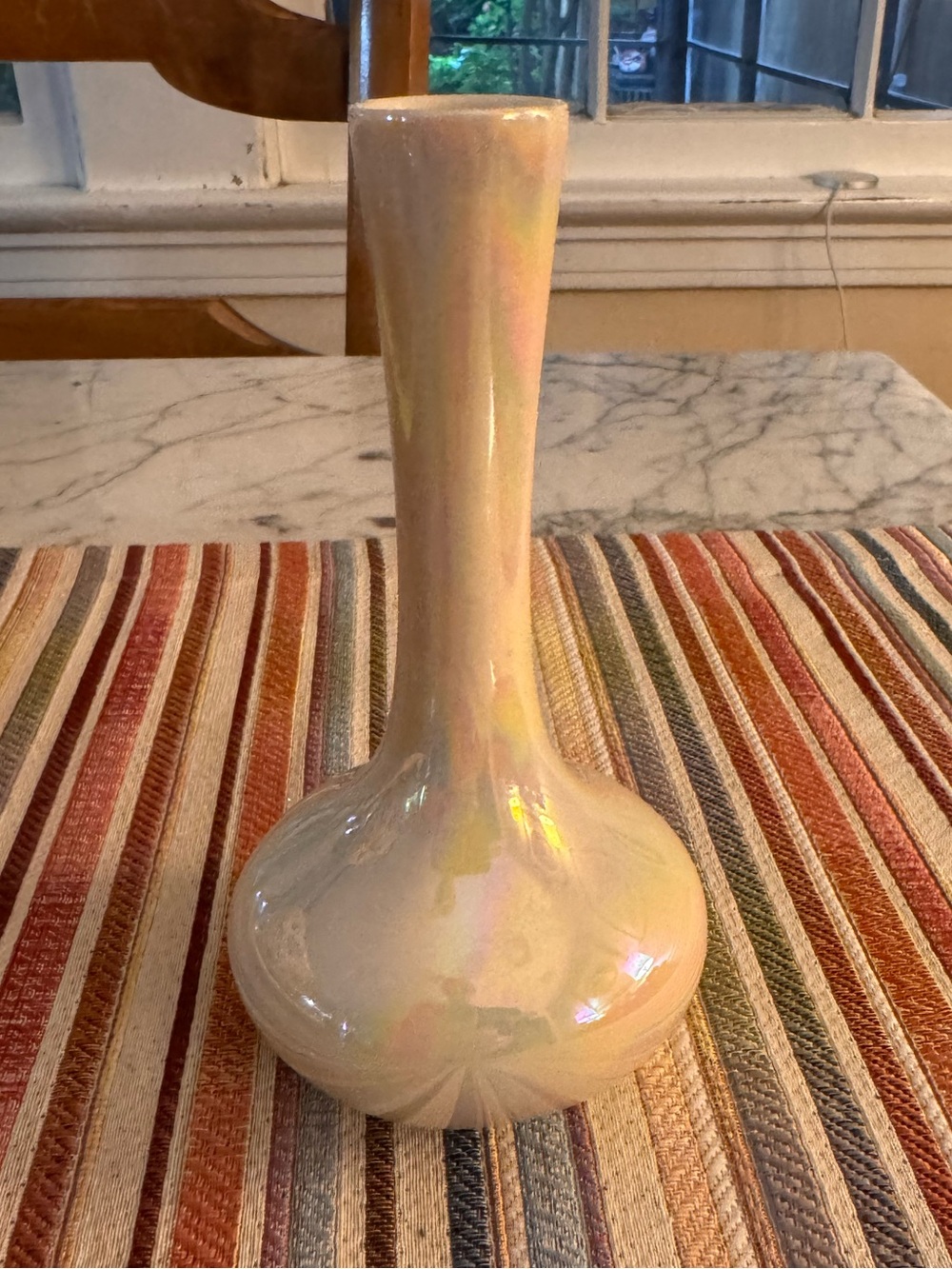 Dorothy okumoto porcelain Hawaii vase, like new, 6 inches